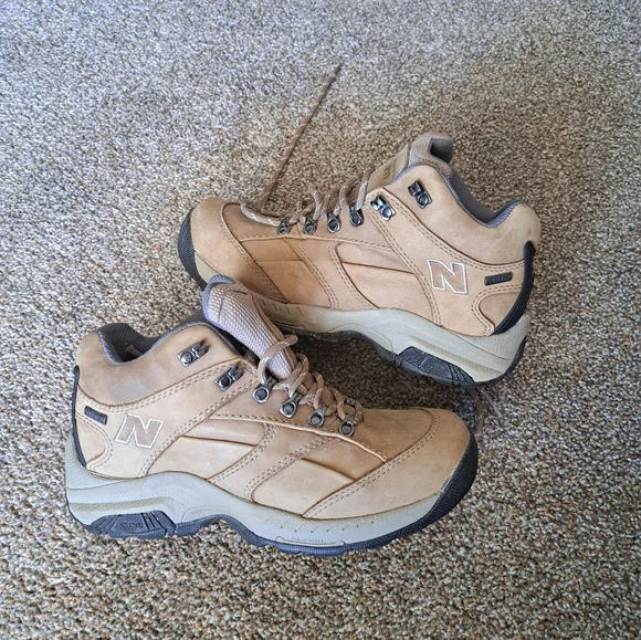 New Balance Hiking Shoe boots Women's size US 7, UK 5, EU 37.5, WW977GT - Picture 8 of 11